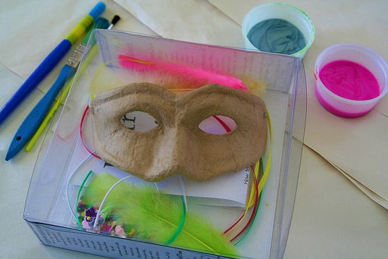 How to make a Halloween mask