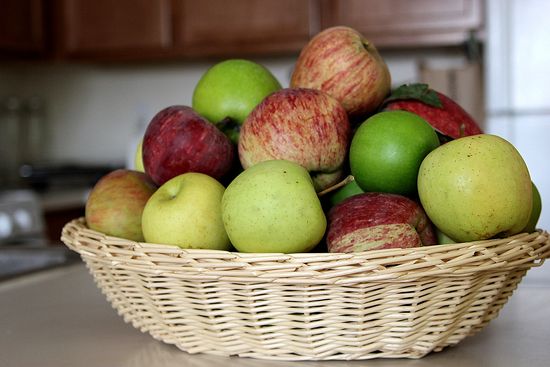 apple picking