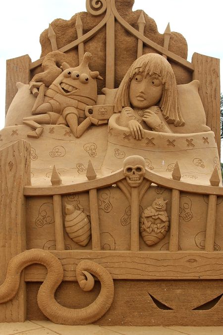 Bed Bugs Sand Sculpture