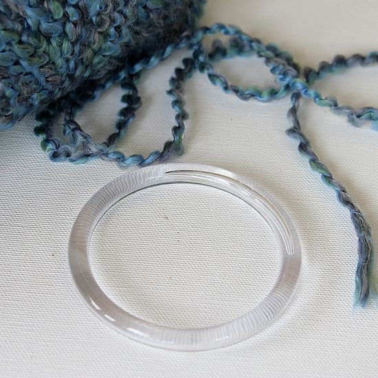 How to make a yarn bangle