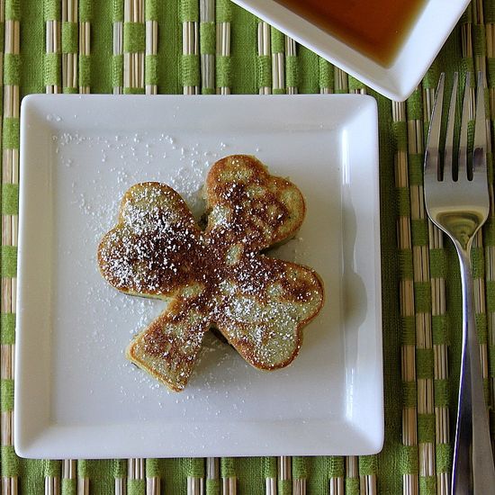 shamrock pancakes with puree spinach