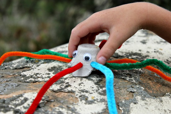 Egg carton spider