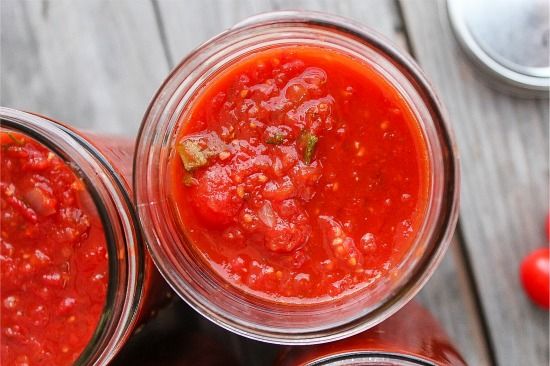 homemade spaghetti sauce in canning jars