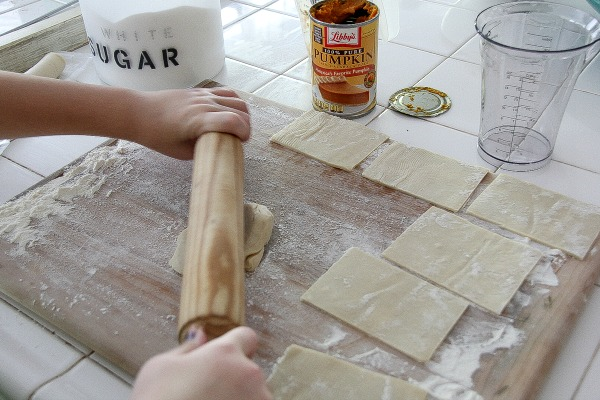 how to make homemade pumpkin pie pop tarts