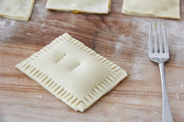 how to make homemade pumpkin pie pop tarts