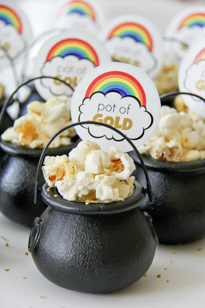 st patricks day pot of gold popcorn treats