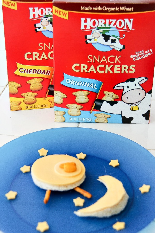 horizon organic cow crackers with a cow shaped sandwich