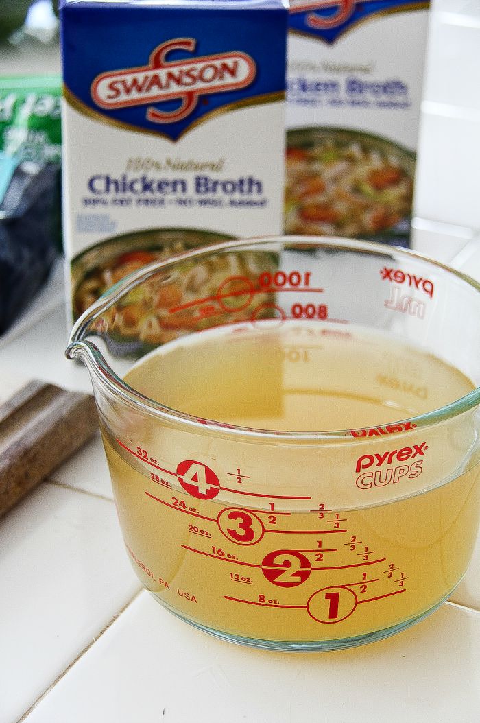 swanson chicken broth in a carton and broth in a jug