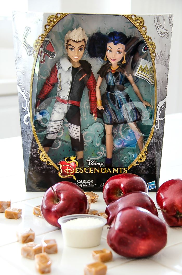 disney descendants dolls carlos and evie with apples and caramels