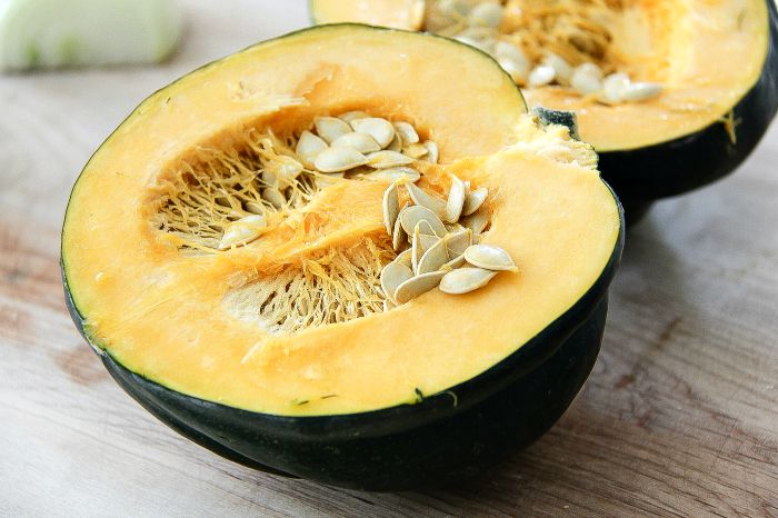 acorn squash cut in half