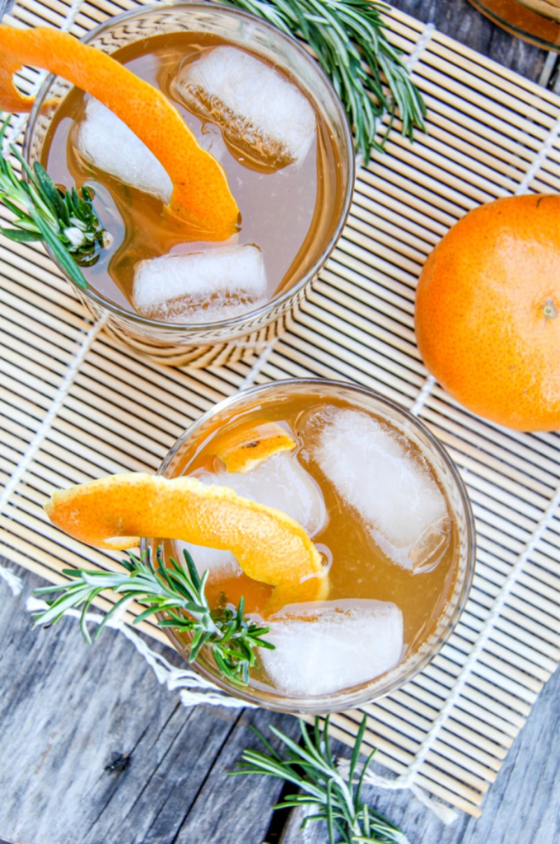 A tangerine bourbon cocktail for fall 