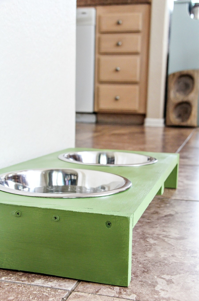 Diy 30 Minute Wood Food Bowl Stand For Dogs Tonya Staab