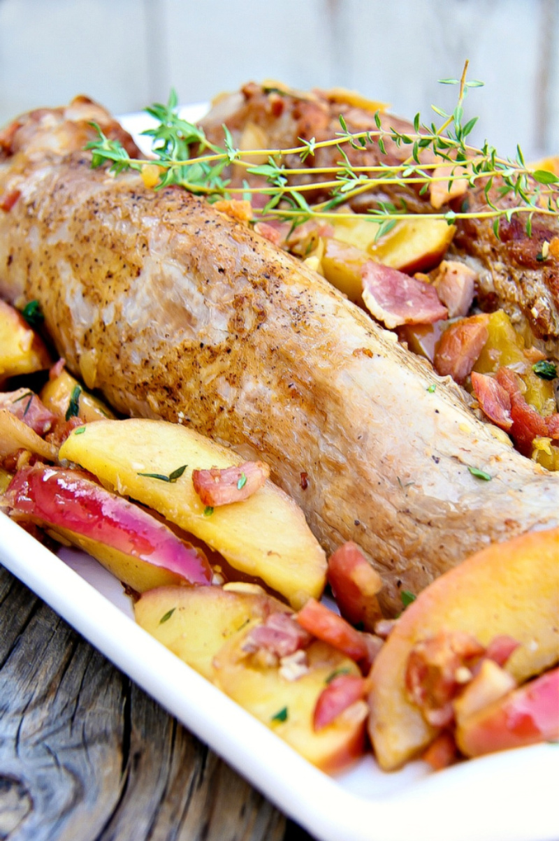 one pan pork tenderloin with bacon and apples