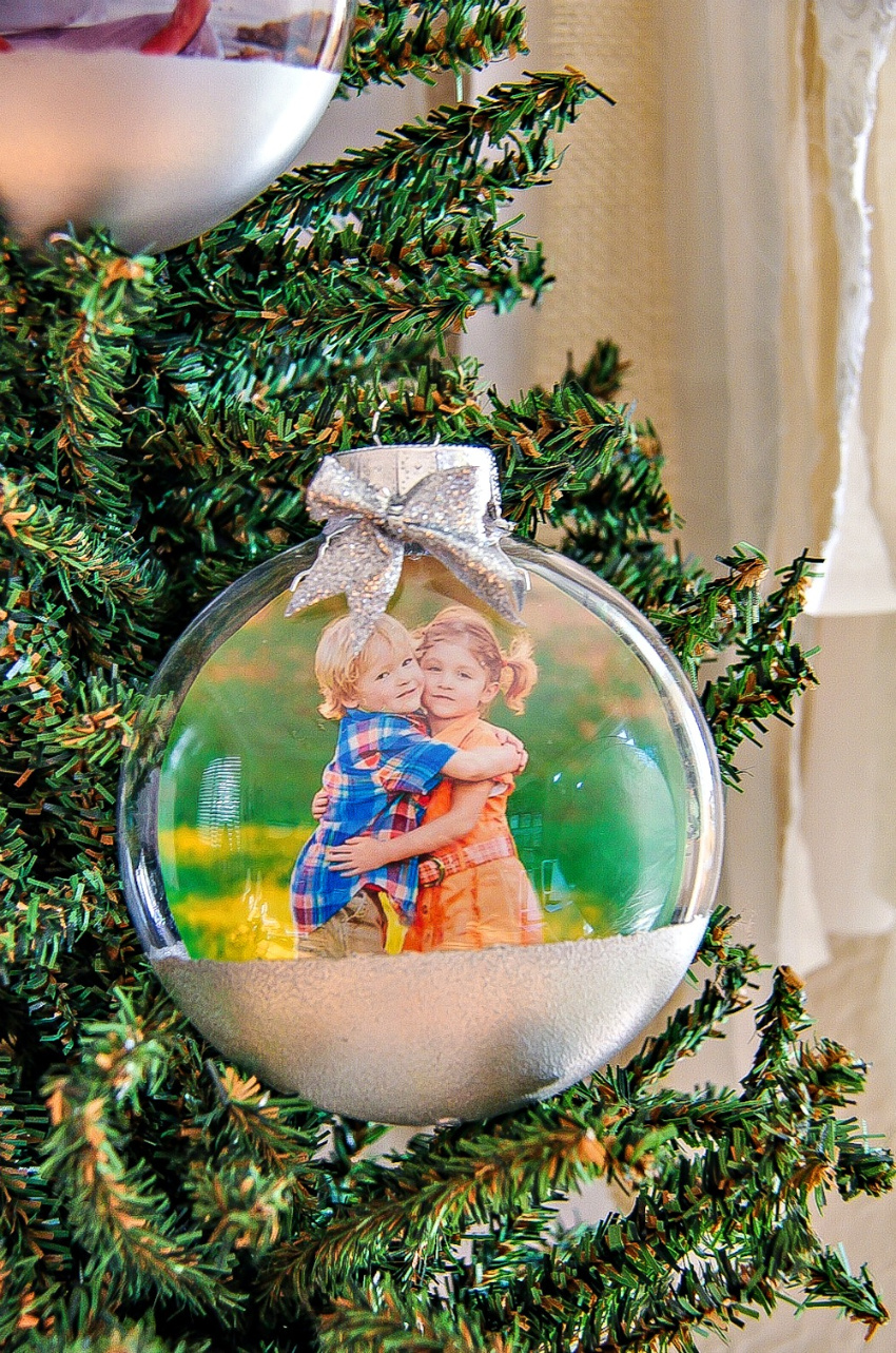 DIY picture ornaments for Christmas