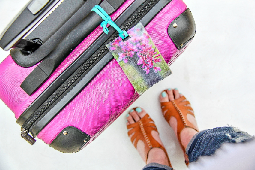 diy luggage tags made out of leather