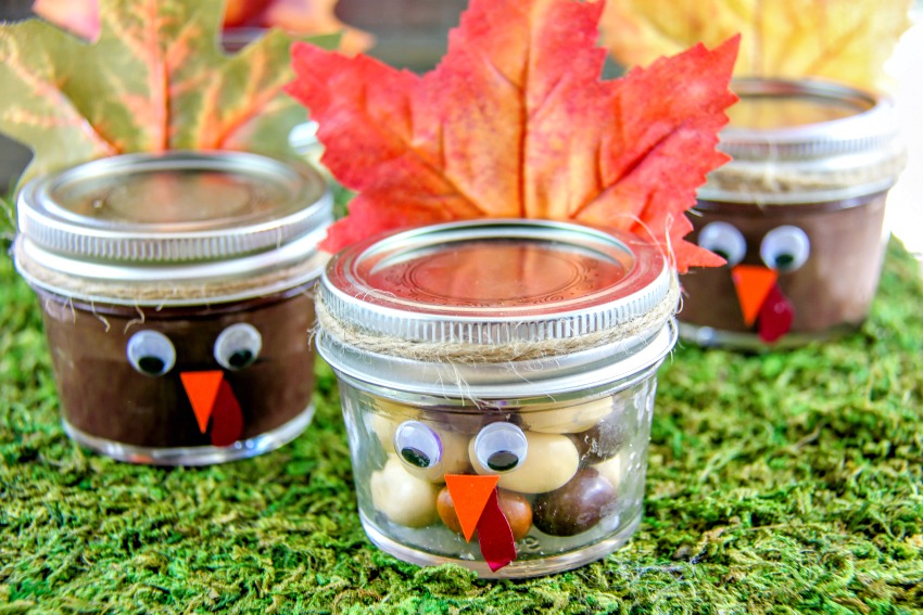 Thanksgiving turkey jar craft filled with candy and pudding for kids