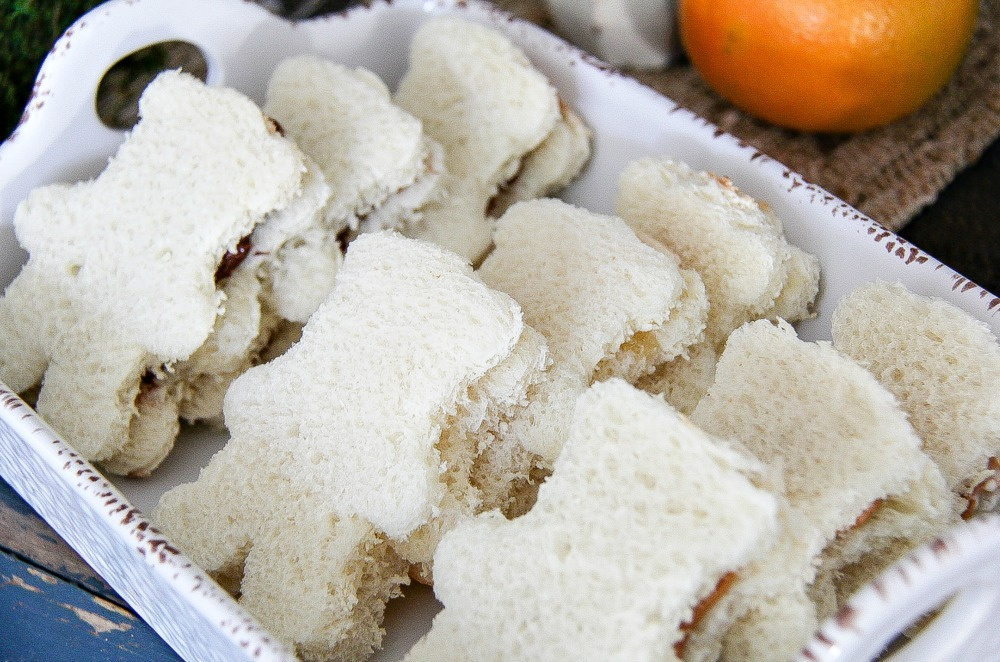 sandwiches shaped like teddy bears