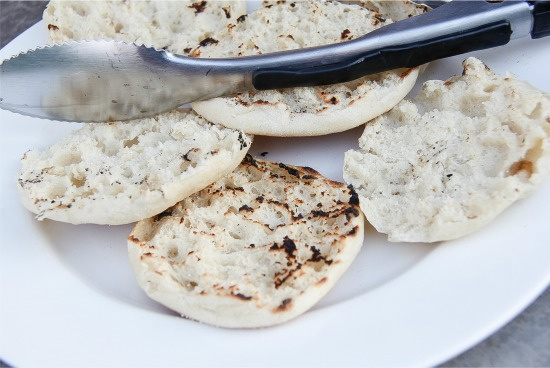 english muffins that have been cooked on the grill