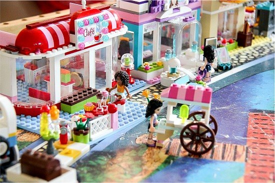 the LEGO Friends Cafe set