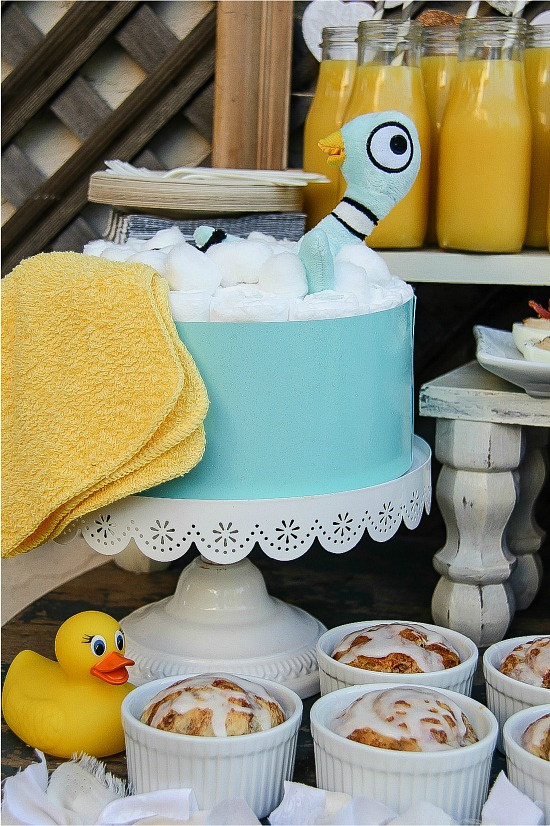 Mo Willems pigeon diaper cake