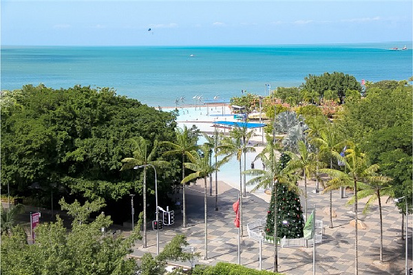 ocean view from the Mantra in Cairns Queensland