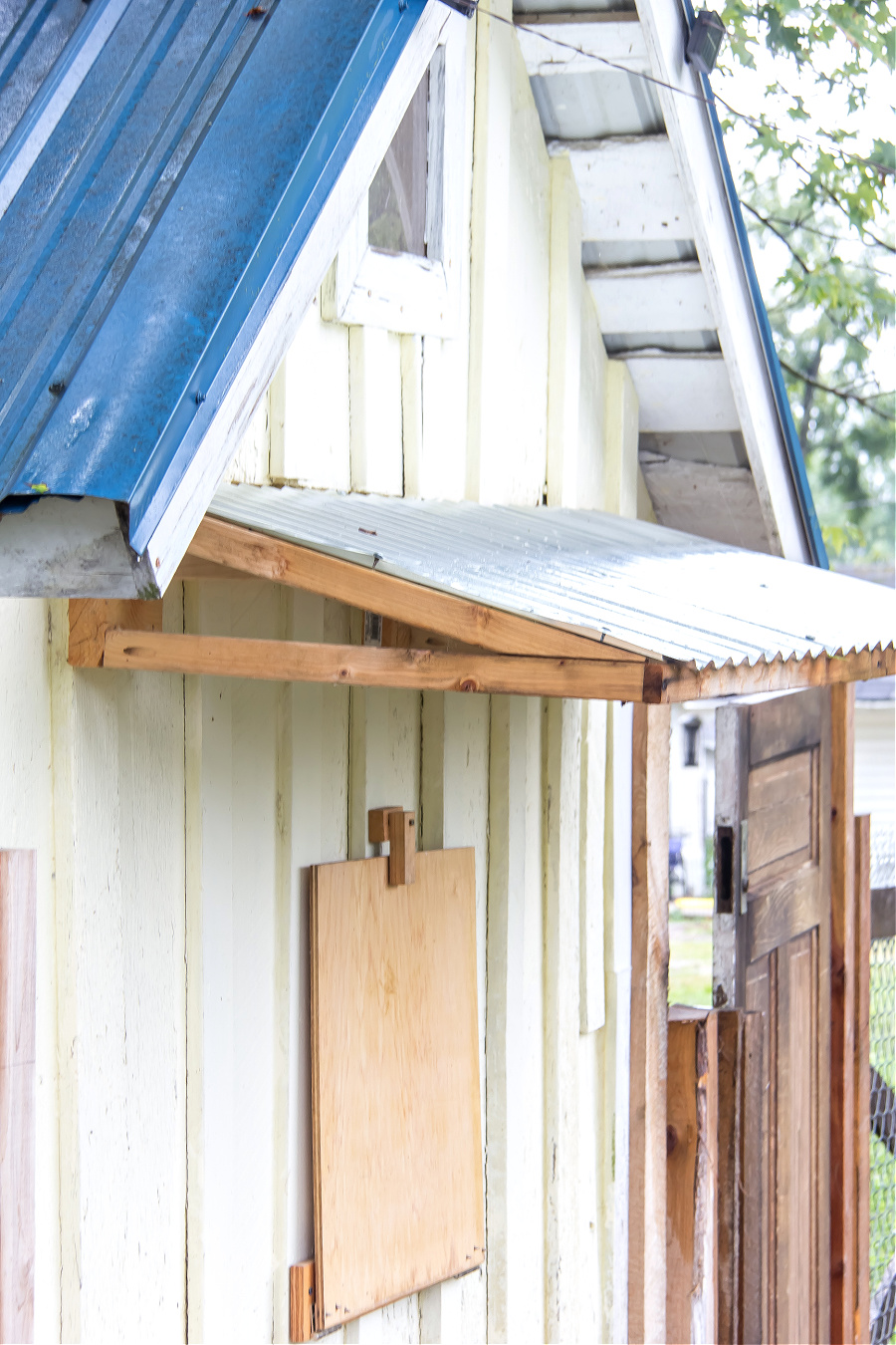 diy chicken coop roof