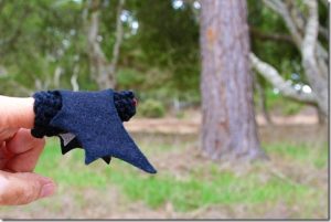 How to Knit a Bat With Our Free Finger Puppet Pattern | Tonya Staab