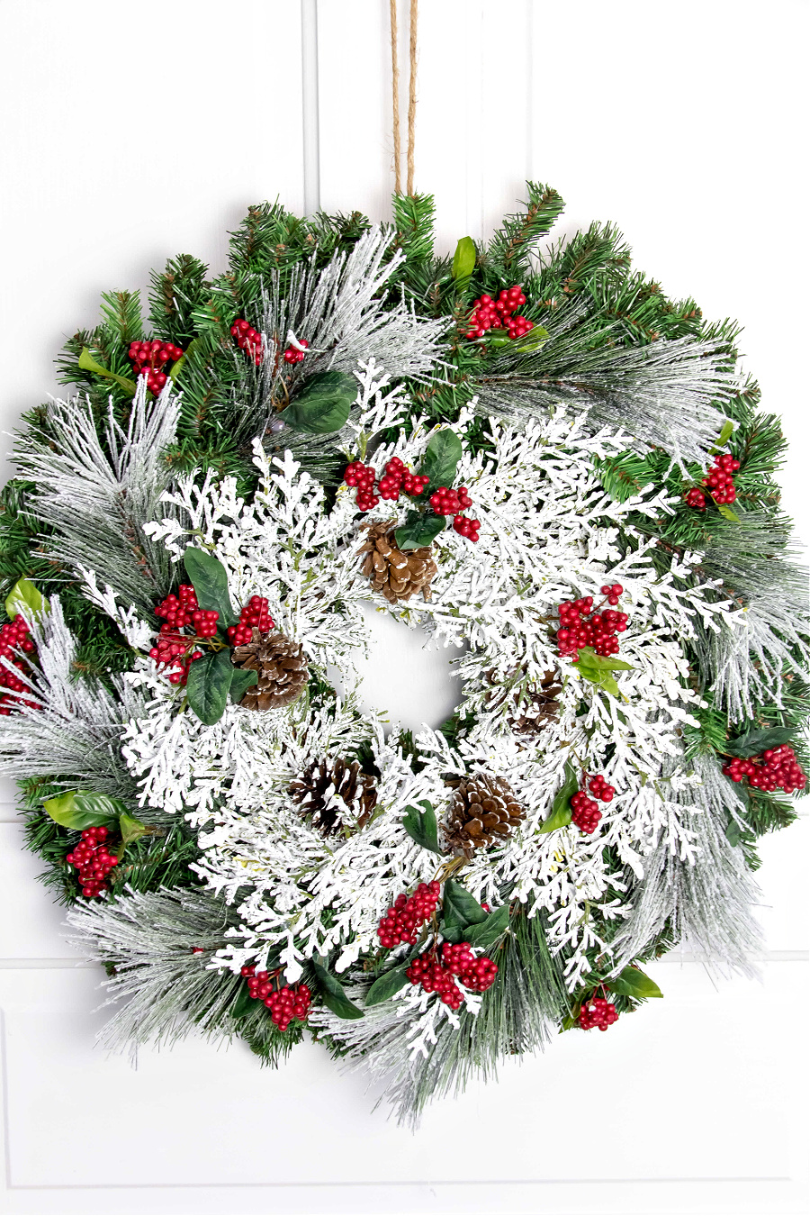 diy christmas wreath in red green and white