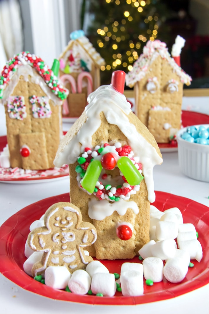 graham cracker gingerbread house