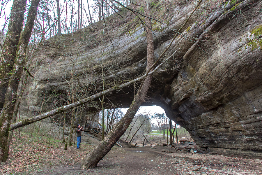 a photo of the Creelsboro natural arch known as the Rockhouse
