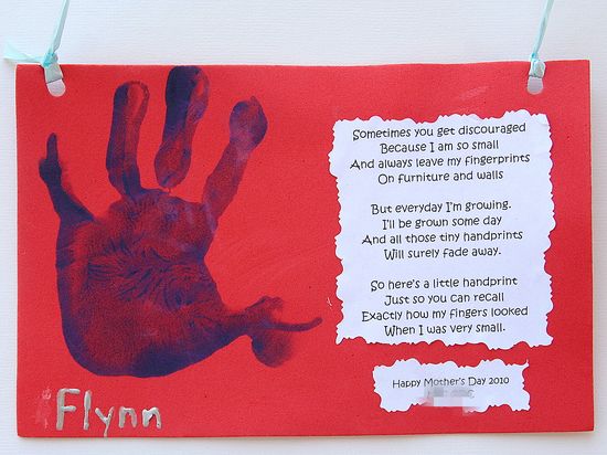 A Mother's Day card for preschoolers to make with their handprint and a poem.