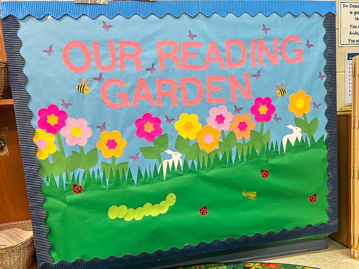 reading garden decor for a preschool library for spring